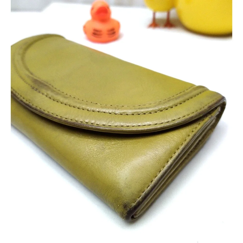 Hobo International Lime Green Yellow Leather Credit Card Bifold Wallet